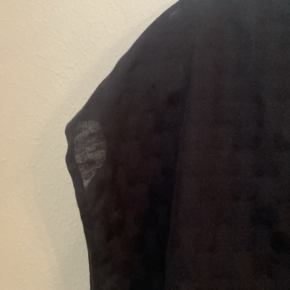 Anthropologie Shirt Women's Black/Navy Medium
Corey Lynn Calter Cropped - Picture 4 of 7